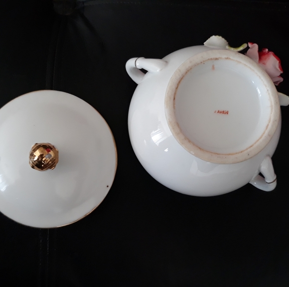 Vintage Japan Ceramic Sugar Bowl with 3D Rose - Picture 9 of 10